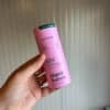 Natuurlijke deodorantstick Coconut & Wild Berries van Attitude in een plasticvrije papieren verpakking van 75 gram.