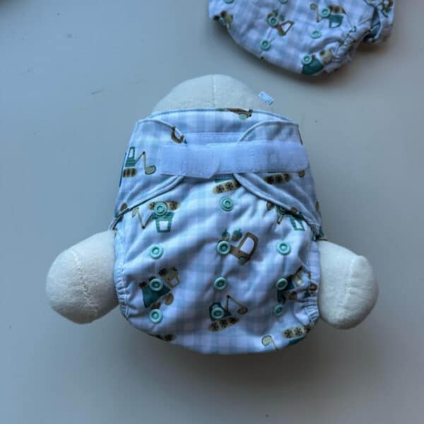Herbruikbaar onesize luierpakket van Blümchen met zachte bamboe badstof voor je baby.