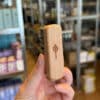 Vegan baardborstel van EcoLiving met houten handvat en plantaardige borstelharen