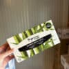 Zachte bamboe tissues van The Cheeky Panda in een handige doos met 80 stuks.
