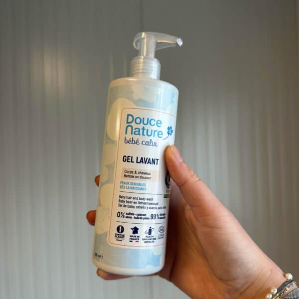 Baby Shampoo & Wasgel van Douce Nature in doseerfles van 400 ml