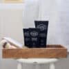Kaerel Shampoo & Douchegel – 2-in-1 natuurlijke verzorging voor mannen in een blauwe fles, geschikt voor haar en lichaam.