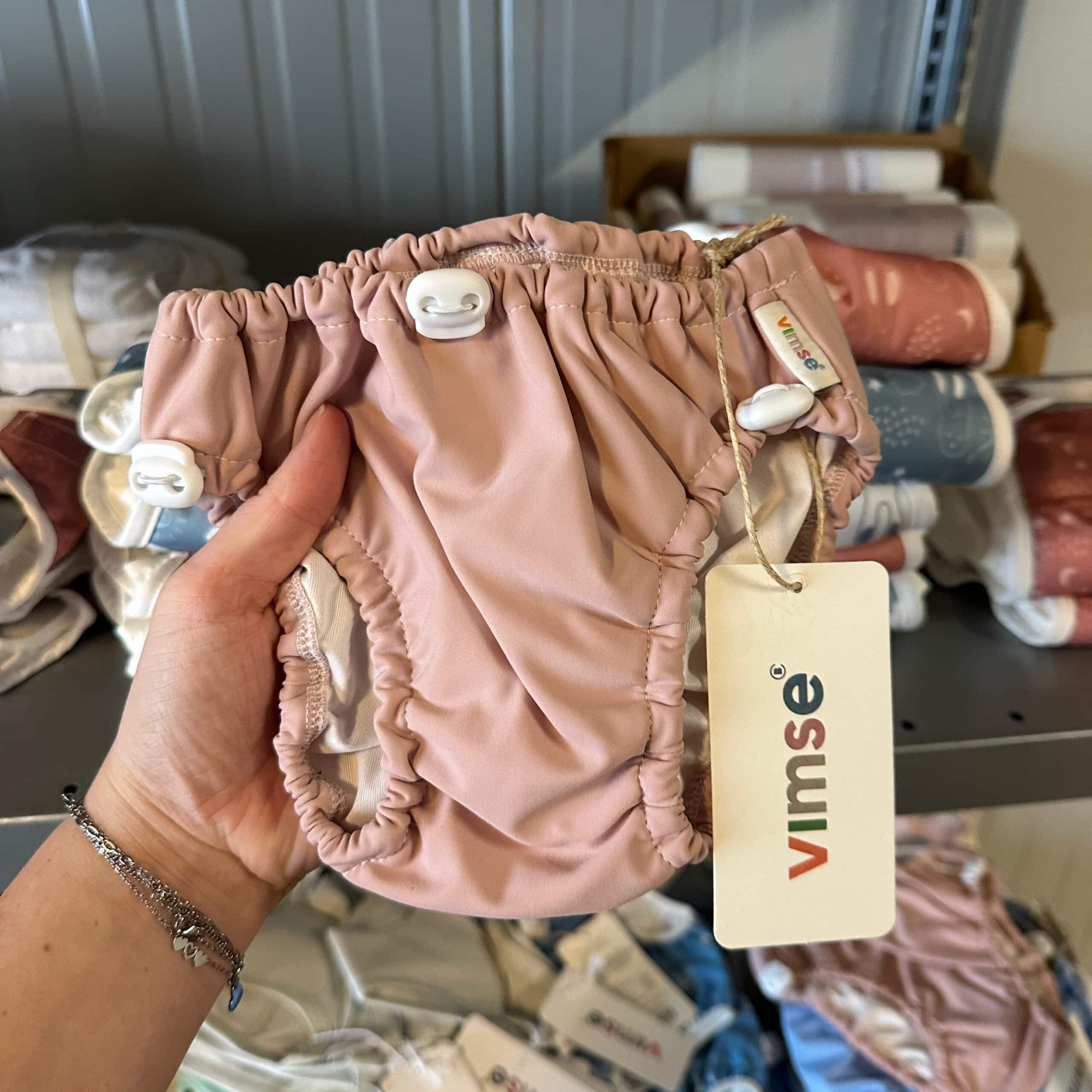 Imse Vimse wasbare zwemluier met trekkoord roze – verstelbare, herbruikbare en milieuvriendelijke zwemluier voor baby’s en peuters