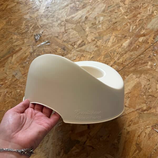 Ecopitchoun anatomisch plaspotje naturel – ergonomisch en duurzaam babypotje van bioplastic, ideaal voor zindelijkheidstraining.
