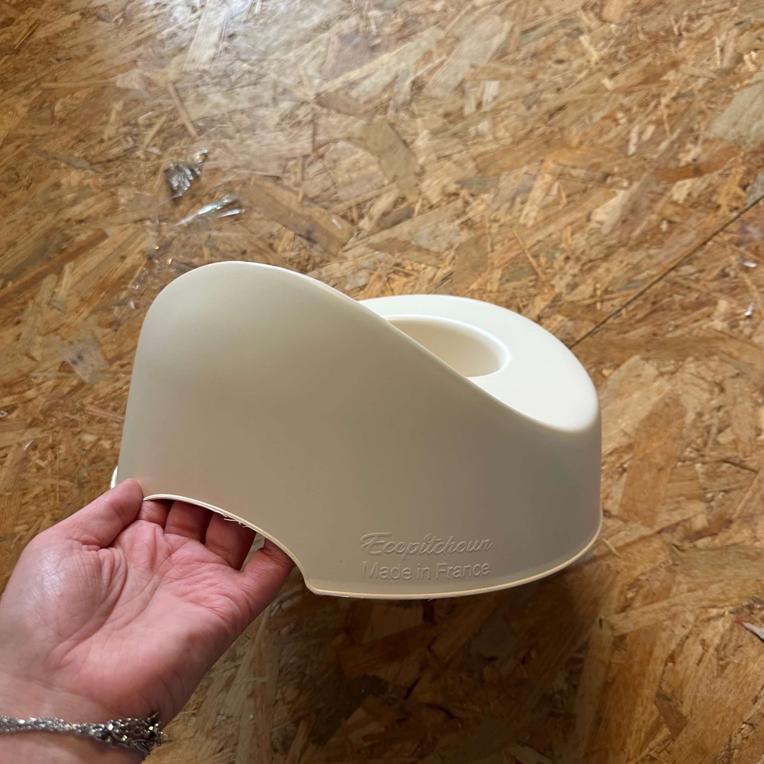 Ecopitchoun anatomisch plaspotje naturel – ergonomisch en duurzaam babypotje van bioplastic, ideaal voor zindelijkheidstraining.