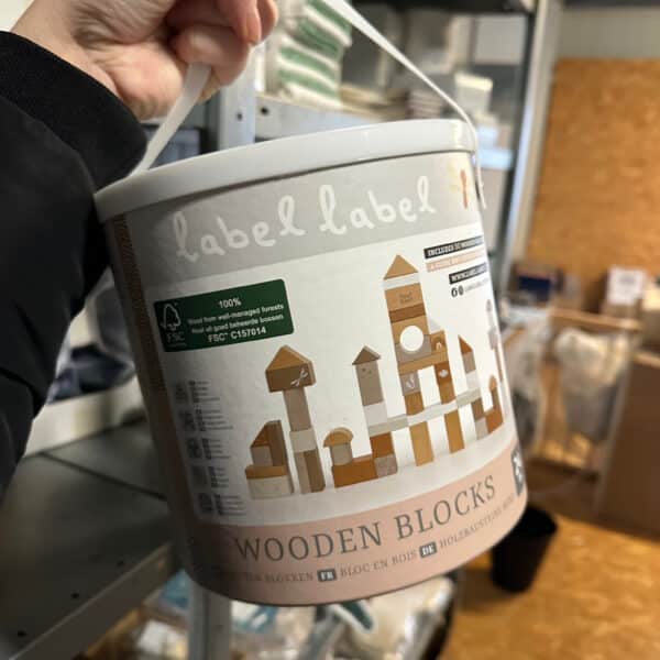 Houten blokken Nougat 50 stuks van Label Label – duurzame educatieve speelblokken voor peuters en kleuters.