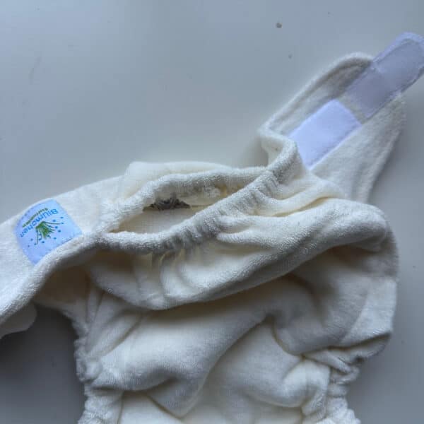 Blümchen absorberende nachtluier met klittenband van bamboe – wasbare luier voor de nacht