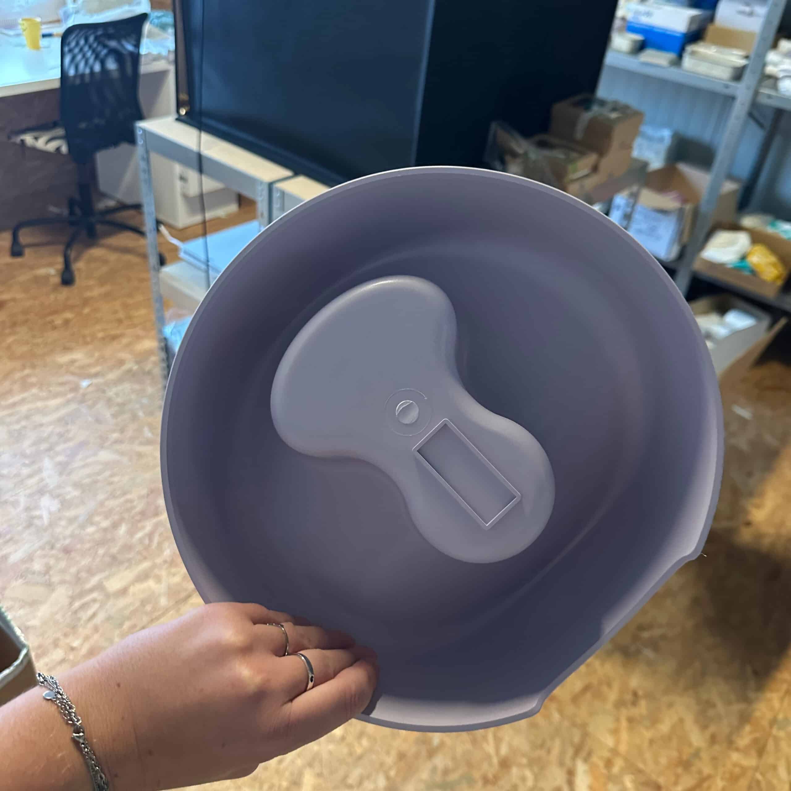 Anatomisch plaspotje paars Ecopitchoun ergonomisch duurzaam potje voor zindelijkheidstraining comfortabel en milieuvriendelijk verkrijgbaar bij Pure Start