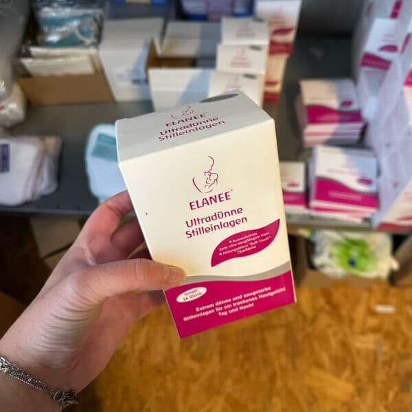 Elanee ultra dunne zoogkompressen ademende en comfortabele borstkompressen zacht discreet en huidvriendelijk verkrijgbaar bij Pure Start