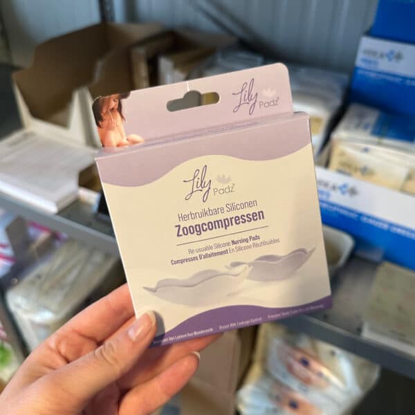 Lilypadz zoogkompressen – herbruikbare en onzichtbare siliconen zoogkompressen voor borstvoeding, comfortabel en lekvrij, verkrijgbaar bij Pure Start