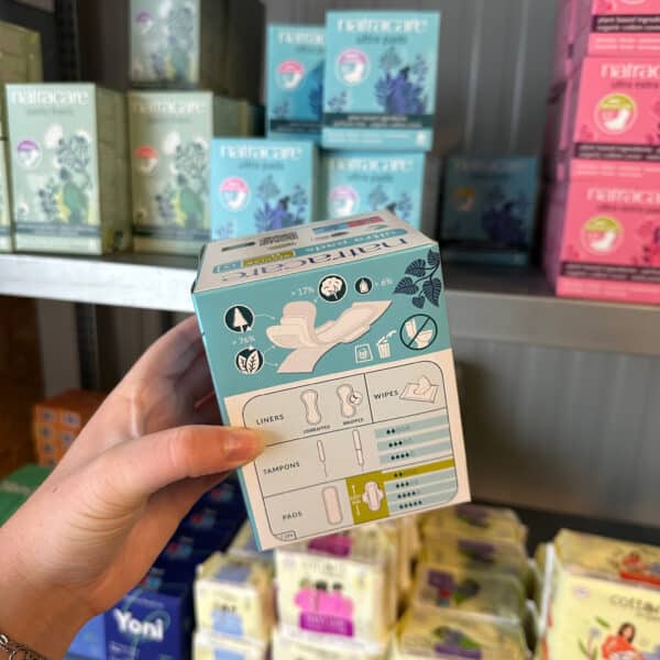 Natracare maandverband ultra pads regular van biologisch katoen, plasticvrij en ademend bij Pure Start