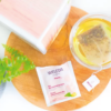 Verpakking van Weleda Mama Bio Borstvoedingsthee, een biologische kruidenmelange speciaal ontwikkeld voor moeders die borstvoeding geven, met een kalmerende en ondersteunende werking.