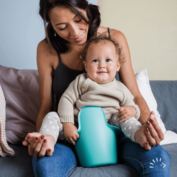 EasyPisi BZC plaspotje voor baby's in lichtgroen – een compact en ergonomisch potje, ideaal voor baby zindelijkheidscommunicatie (BZC)."