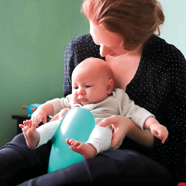 EasyPisi BZC plaspotje voor baby's in lichtgroen – een compact en ergonomisch potje, ideaal voor baby zindelijkheidscommunicatie (BZC)."