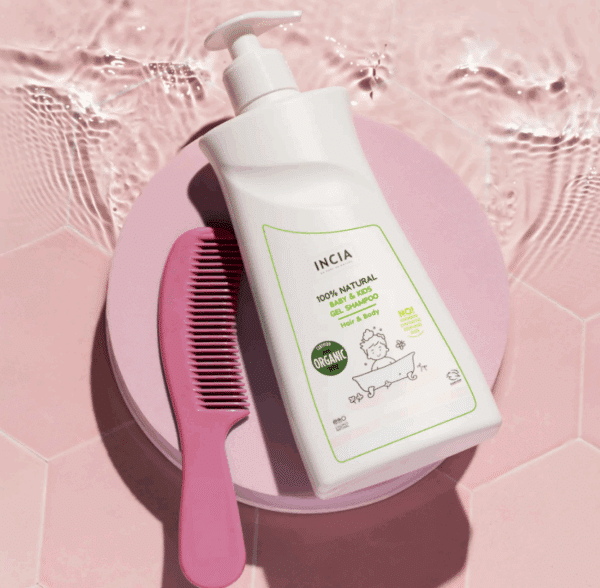 Incia fles kindershampoo en wasgel in één.