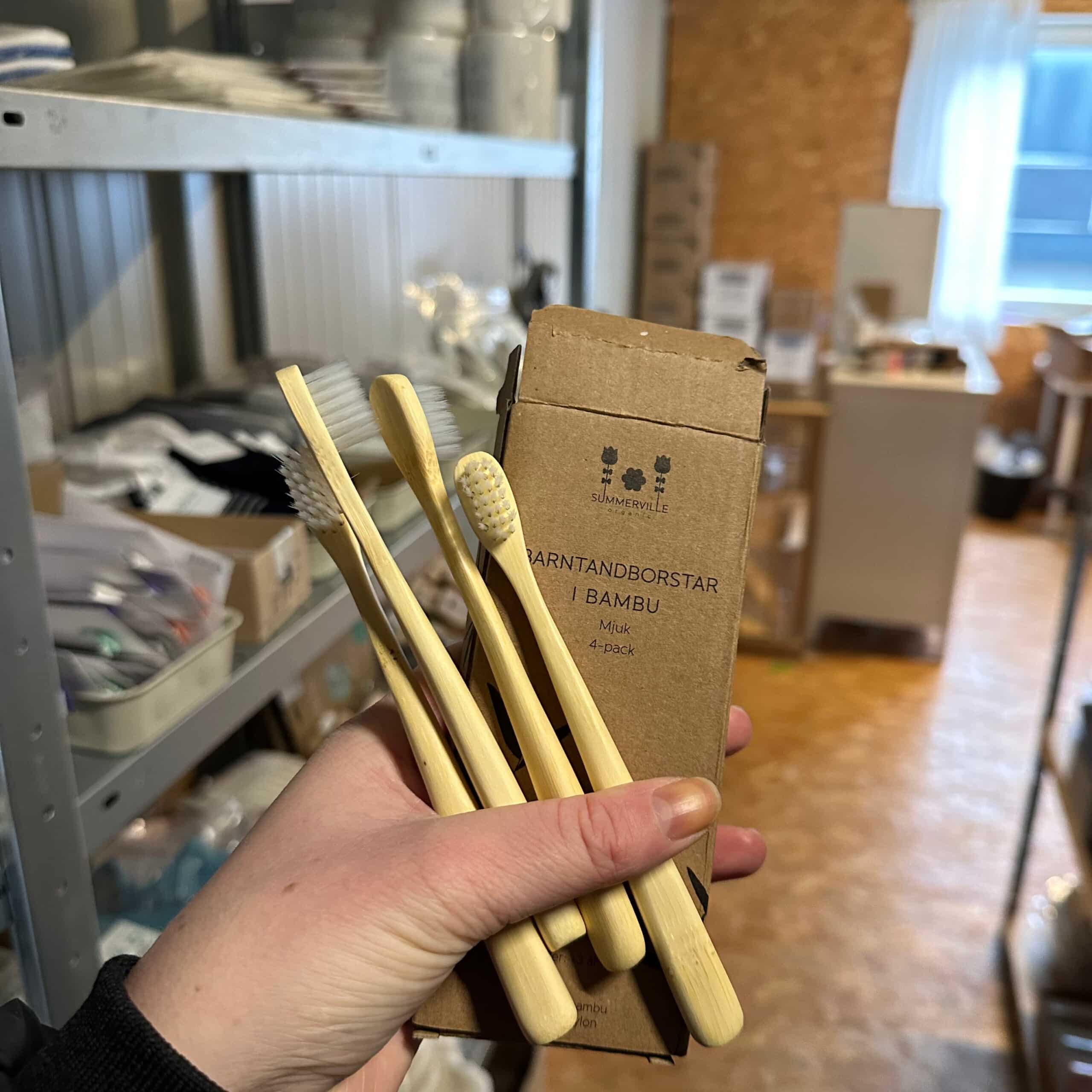 Bamboe kindertandenborstels set van 4 van Summerville Organic – duurzame en zachte tandenborstels voor kinderen