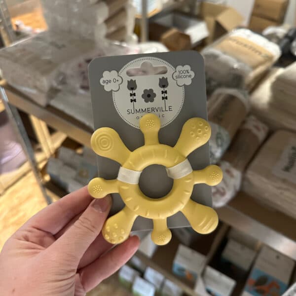 Summerville Organic bijtspeeltje coral geel – biologisch en veilig bijtspeelgoed voor baby’s kopen bij Pure Start
