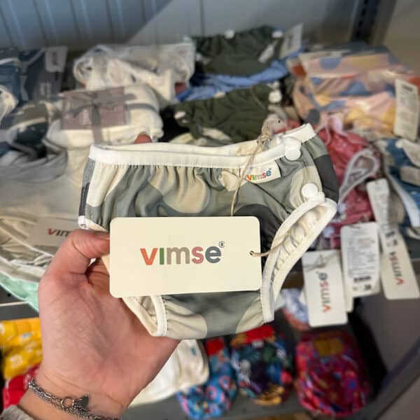 Imse Vimse wasbare zwemluier Green Shapes – duurzame en herbruikbare zwemluier van biologisch katoen voor comfortabel zwemmen met je baby