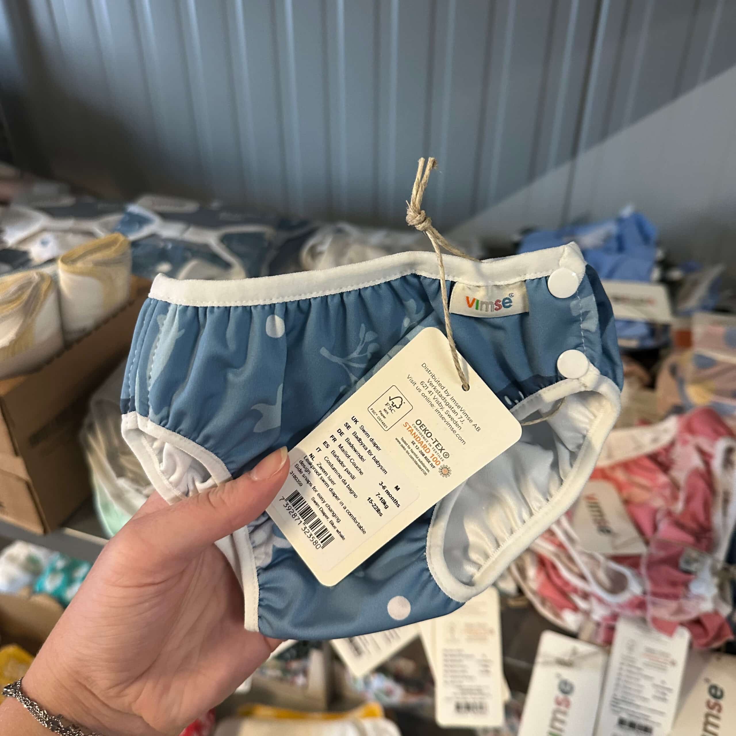 Imse Vimse wasbare zwemluier Blue Whale – duurzame en herbruikbare zwemluier van biologisch katoen met speelse walvisprint voor baby’s en peuters