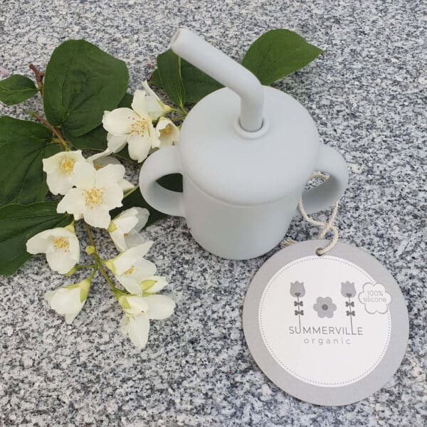 Siliconen rietjesbeker bovenzijde. Van summerville organic.