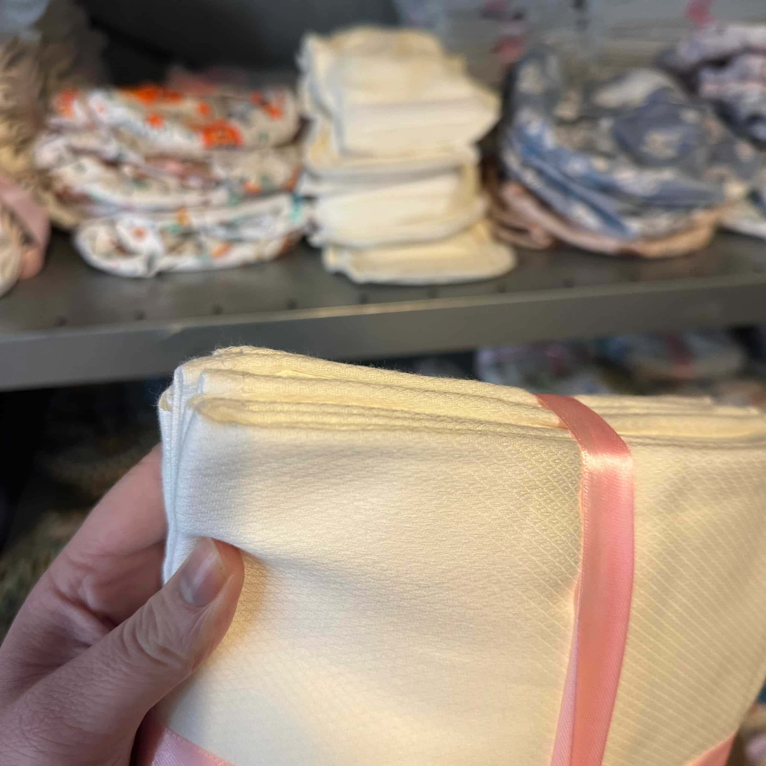 Oogjesluiers van biologisch katoen 80 x 80 cm (5 stuks) van Blümchen – ademende, zachte hydrofiele luiers voor dagelijks gebruik.