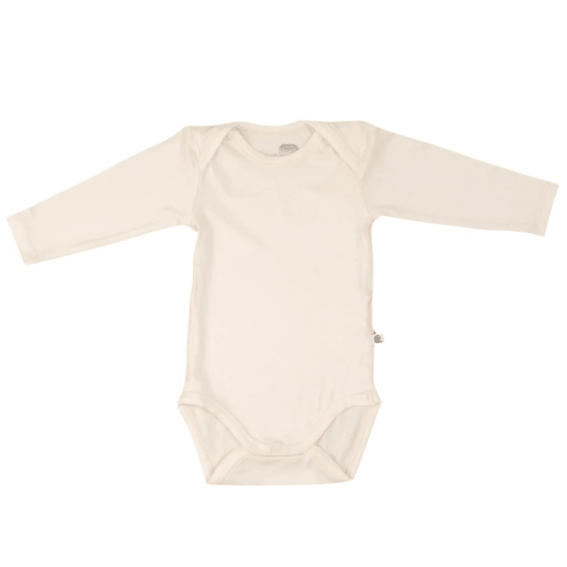 Lange mouw romper gemaakt van bamboe in ecru kleur.