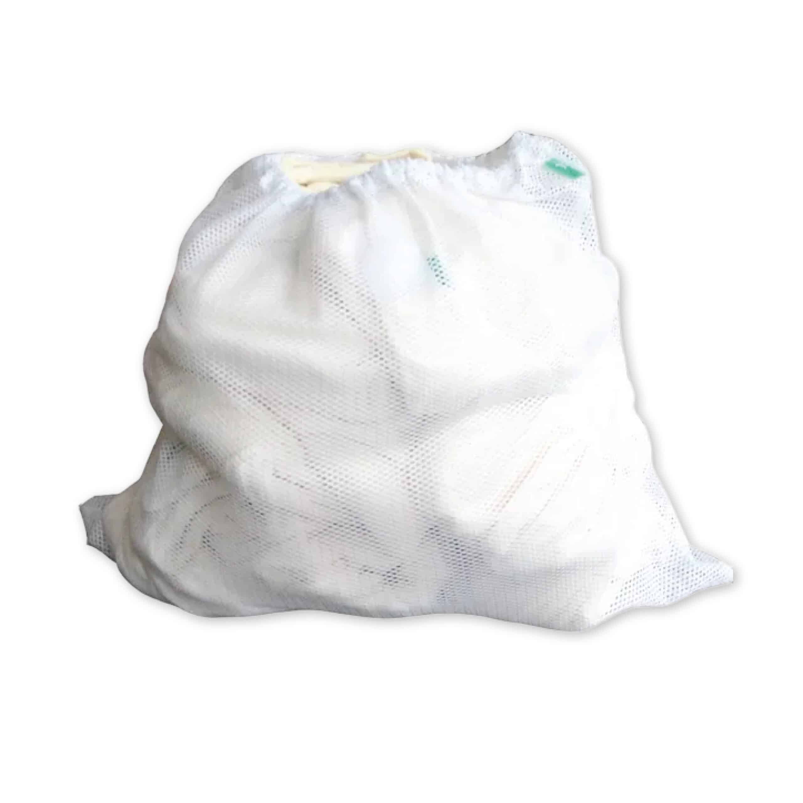 Witte TotsBots luieremmer van 16 liter met stevig deksel, perfect voor het veilig en geurvrij bewaren van wasbare luiers.