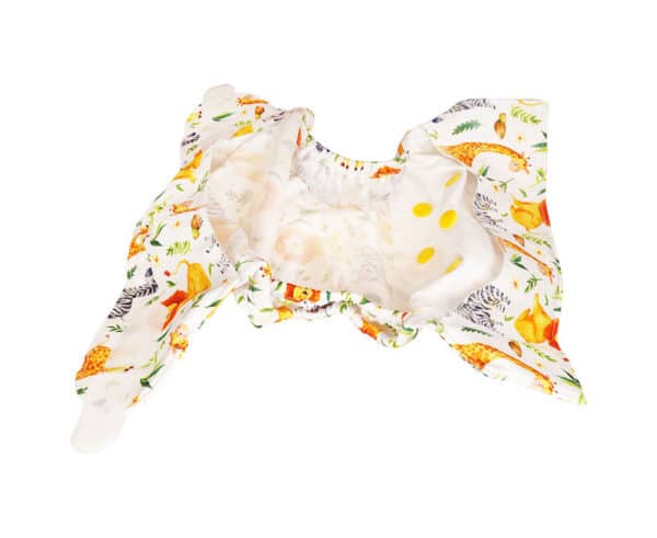 Newborn overbroekje geopend.