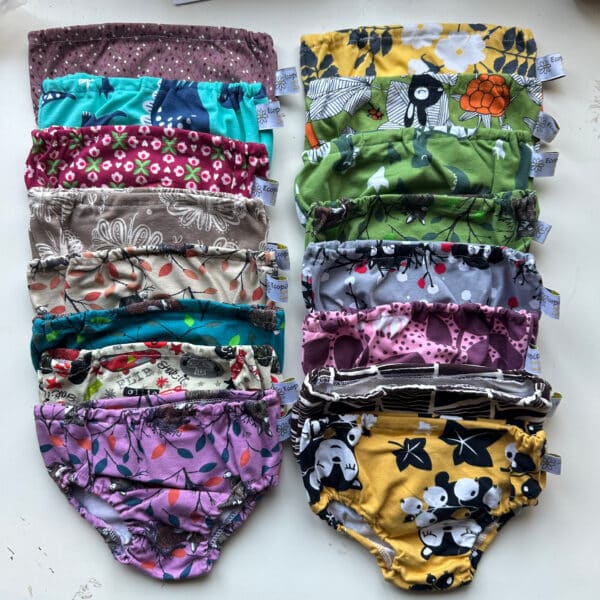 Baby onderbroekje van biologisch katoen in diverse dessins – Ecopitchoun