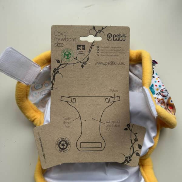 Waterdicht newborn overbroekje met klittenband van Petit Lulu